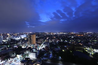 栃木県庁 展望ロビーの夜景スポット写真（2）class=