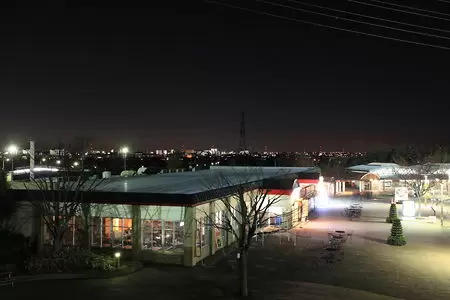 高坂SA（関越自動車道）の夜景