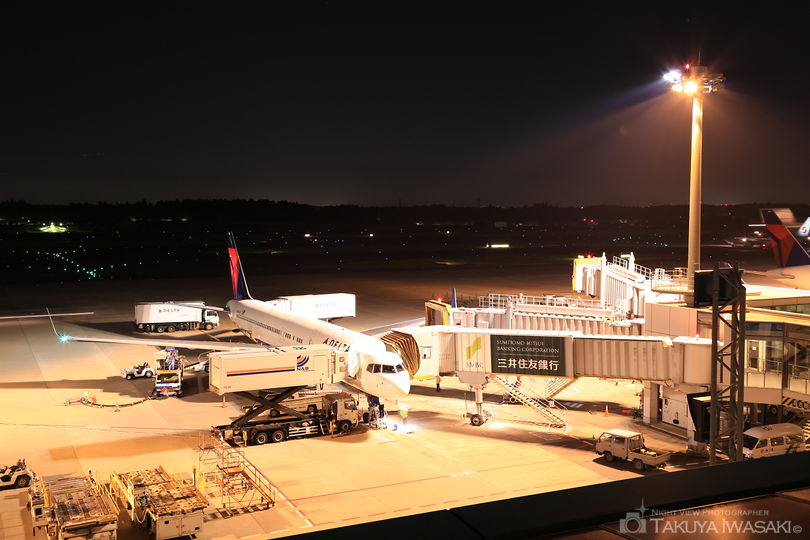 成田国際空港 展望デッキの夜景スポット写真（2）