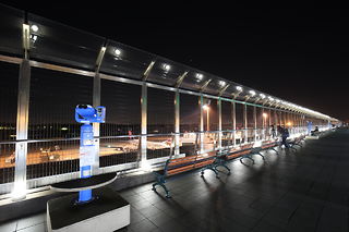 成田国際空港 展望デッキの夜景スポット写真（5）class=
