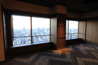 恵比寿ガーデンプレイスタワースカイラウンジの夜景スポット写真（6）class=