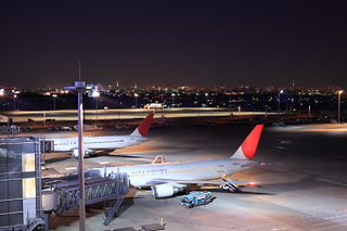 羽田空港 国際線ターミナル 展望デッキの夜景スポット写真（2）class=