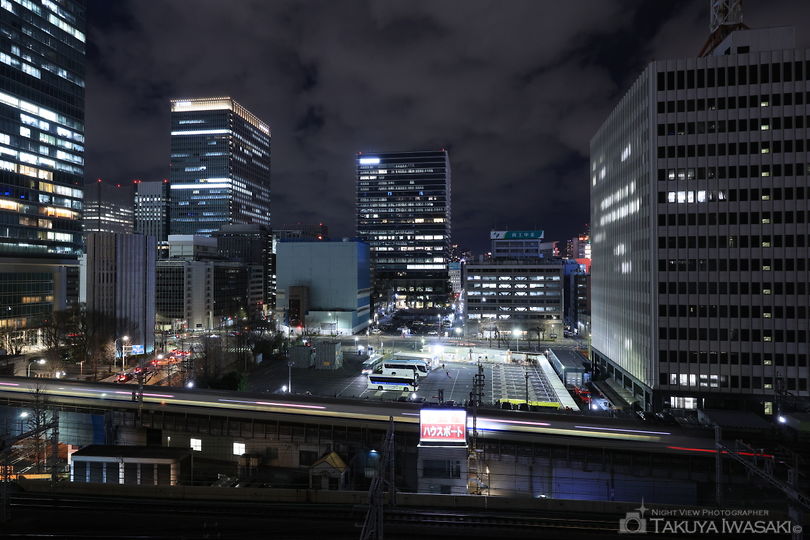 東京国際フォーラムの夜景スポット写真（1）