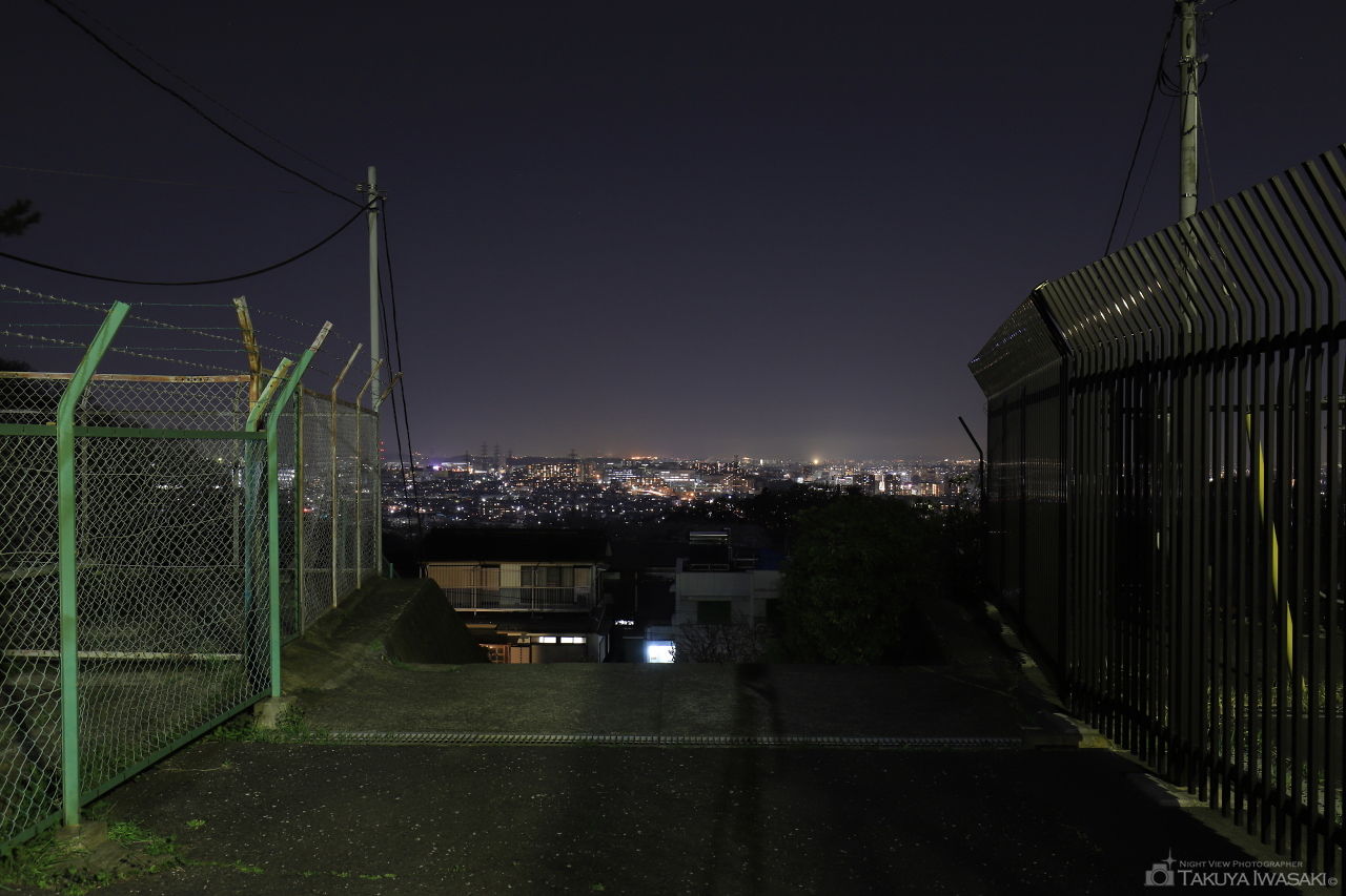 平山配水所前の夜景スポット写真（3）