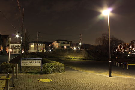 小山小鳩公園の夜景スポット写真（5）class=