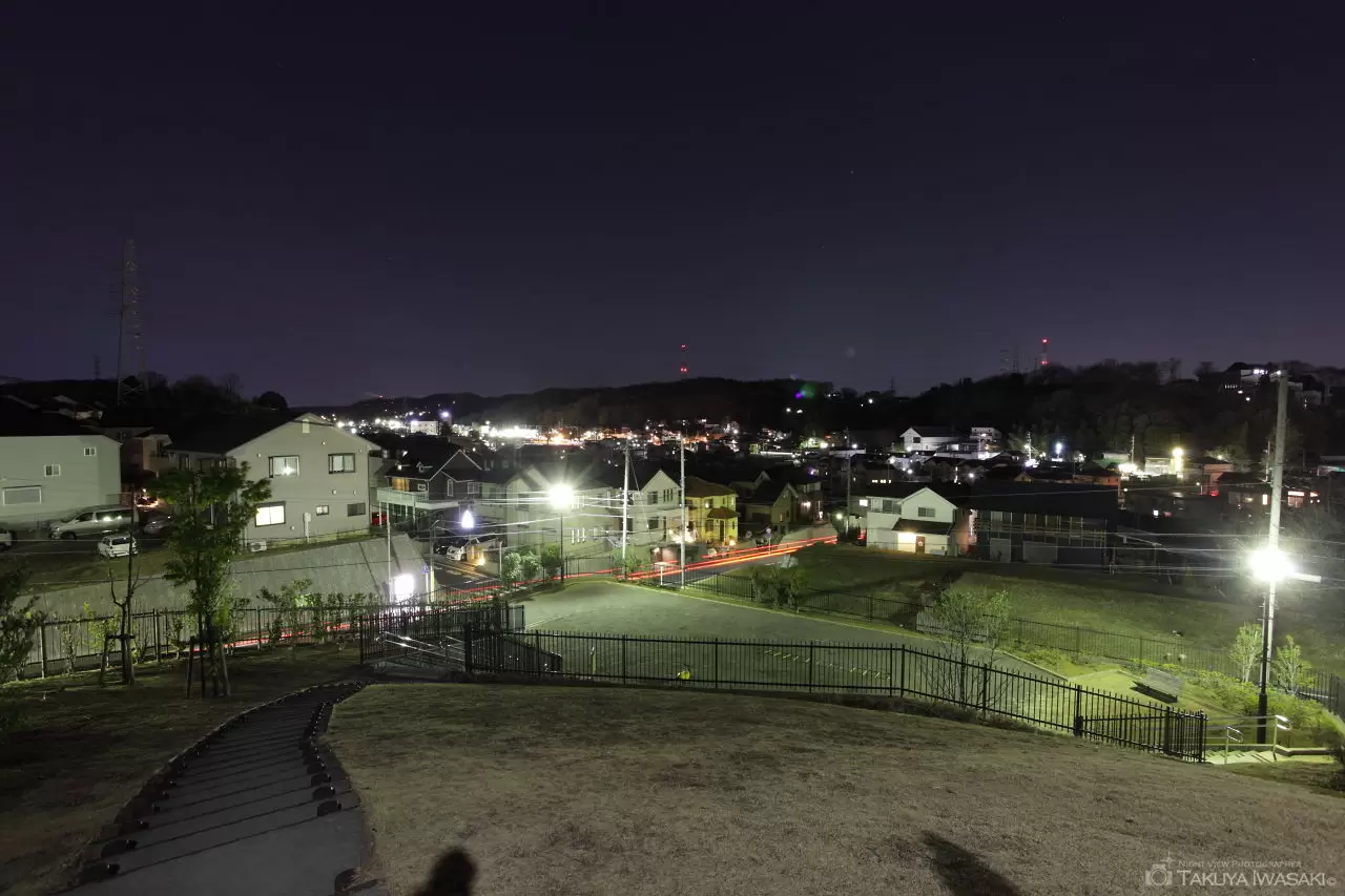 夜 小山田緑地 見晴らし広場の夜景 (東京都町田市) -こよなく夜景を愛する人へ