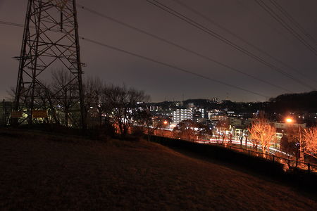 鉄塔と永山方面の夜景