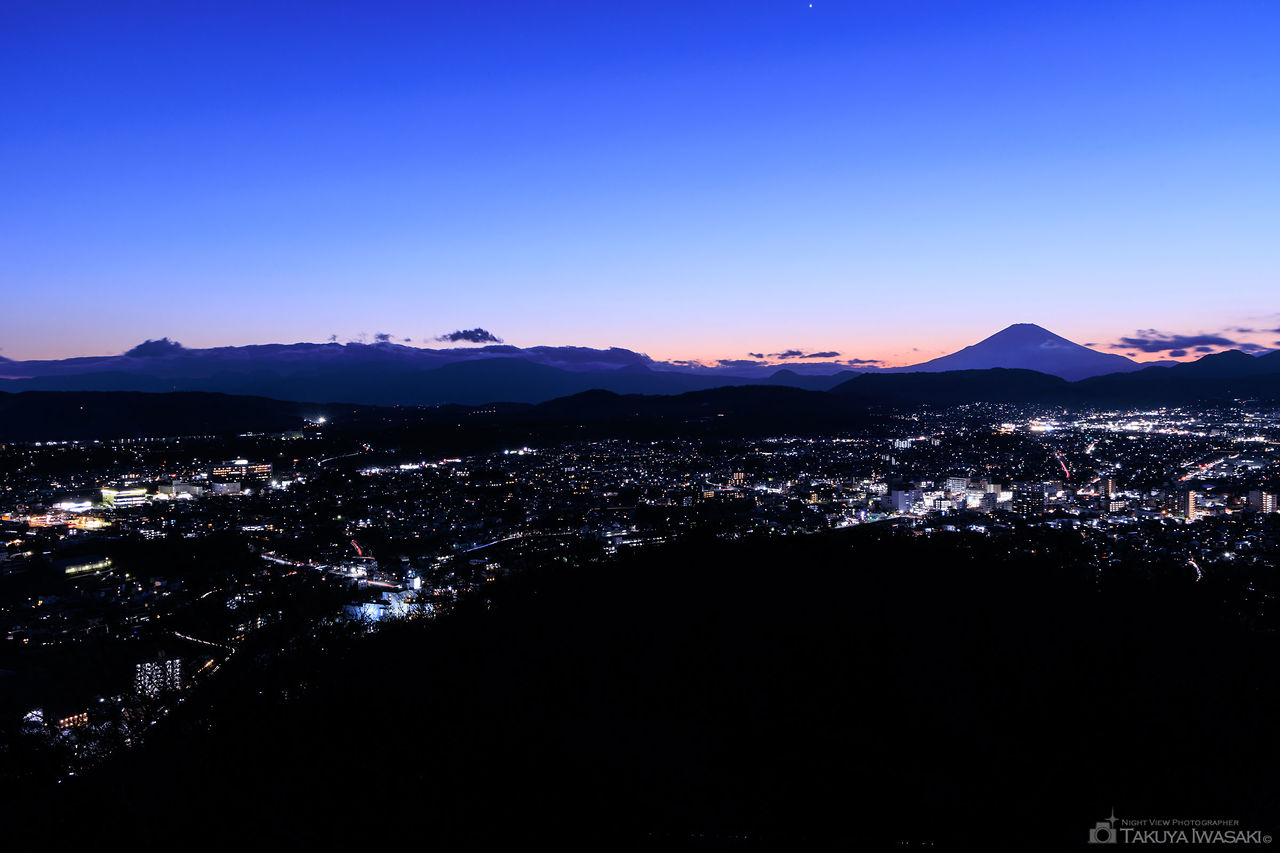 弘法山公園 権現山 公園展望台の夜景スポット写真（2）