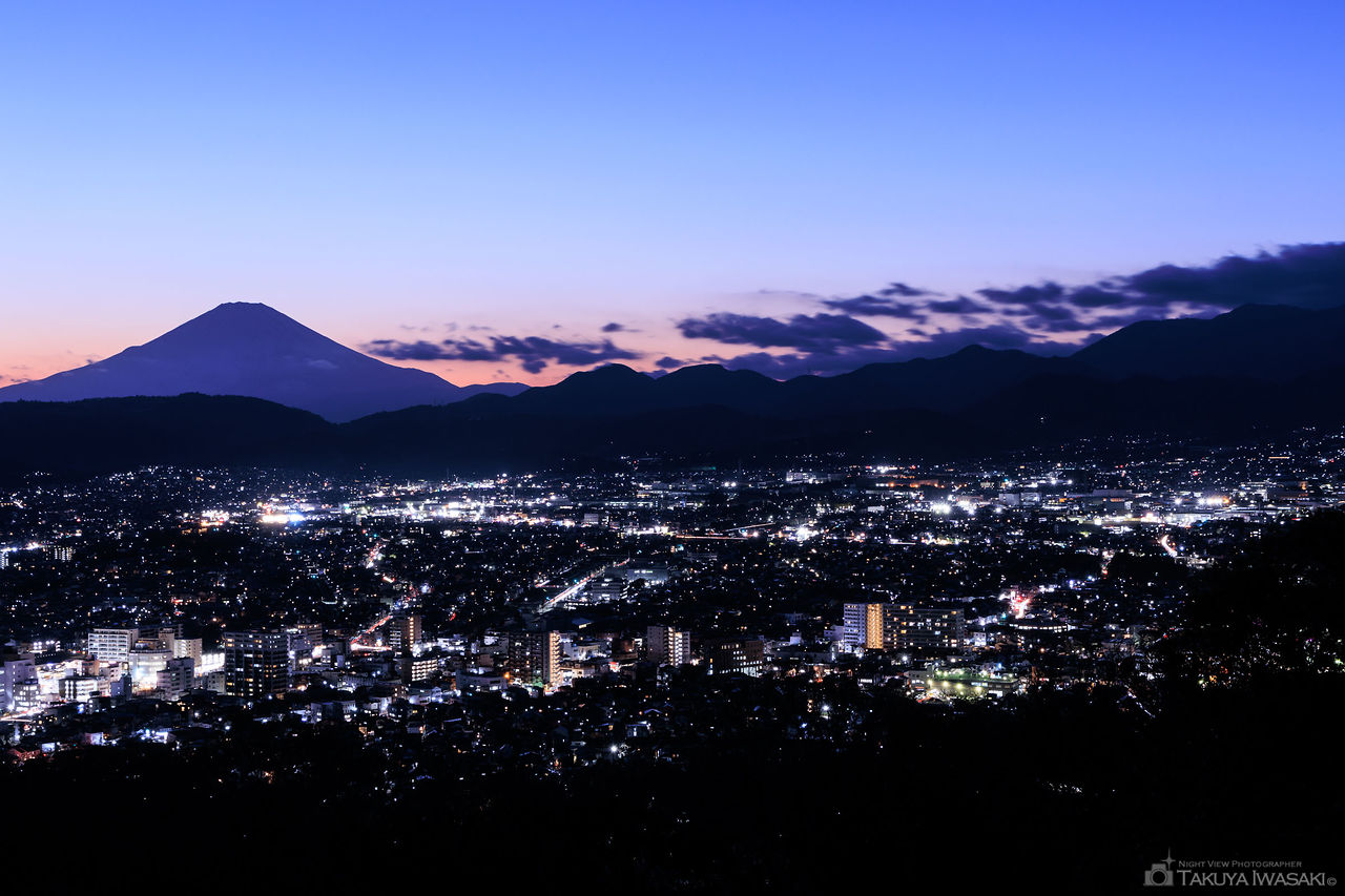 弘法山公園 権現山 公園展望台の夜景スポット写真（3）