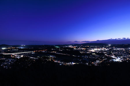 弘法山公園 権現山 公園展望台の夜景スポット写真（4）class=