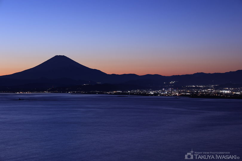 江の島シーキャンドルの夜景スポット写真（1）