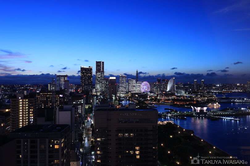 横浜マリンタワーの夜景スポット写真（2）
