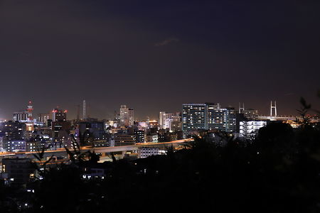 横浜ベイブリッジ方面の夜景