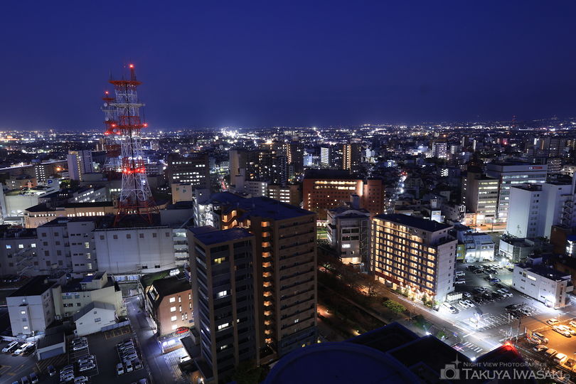 富山市役所 展望塔の夜景スポット写真（1）