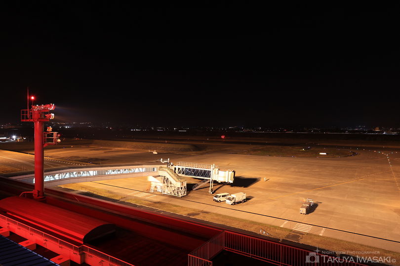 富山空港 展望デッキの夜景スポット写真（1）