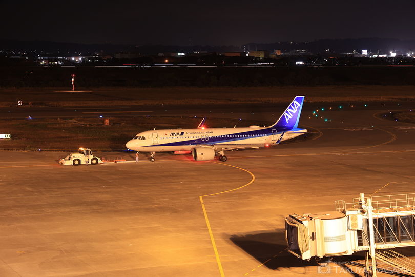 富山空港 展望デッキの夜景スポット写真（2）