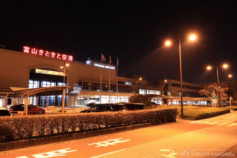 富山空港 展望デッキの夜景スポット写真（6）
