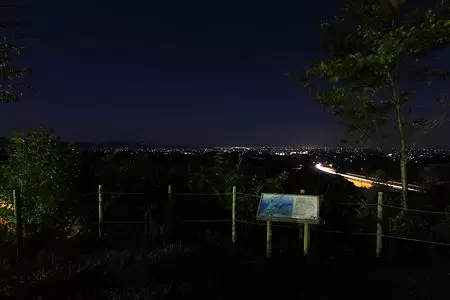 城端SA（上下）（東海北陸自動車道）の夜景