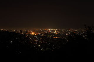 八幡山展望台の夜景スポット写真（2）class=