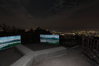 八幡山展望台の夜景スポット写真（3）class=