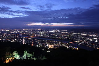 金華山展望台の夜景スポット写真（1）class=