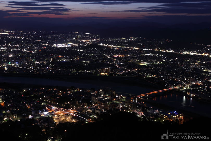 金華山展望台の夜景スポット写真（2）