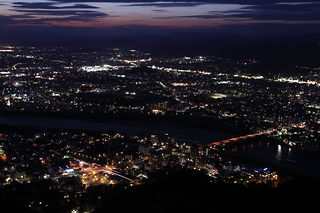 金華山展望台の夜景スポット写真（2）class=
