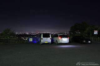 金生山化石館前 駐車場の夜景スポット写真（4）class=