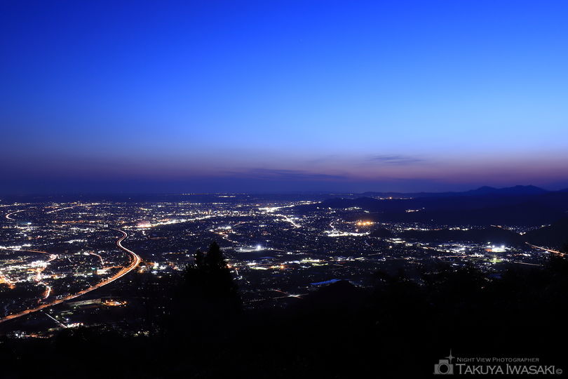 高草山ハイキングコースの夜景スポット写真（2）