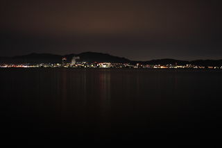 湖岸緑地の夜景スポット写真（2）class=