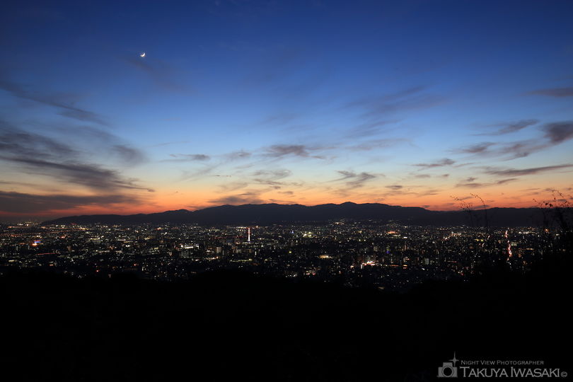 市営展望台の夜景スポット写真（1）