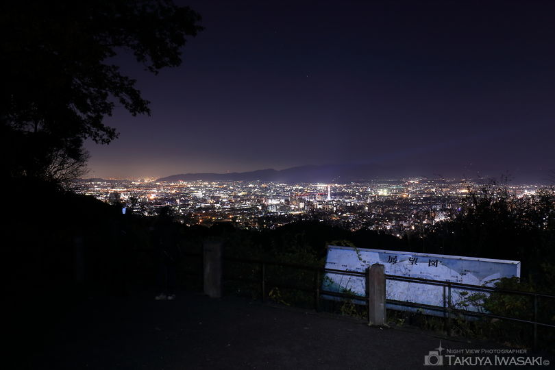市営展望台の夜景スポット写真（3）