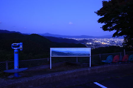 小倉山展望台の夜景スポット写真（2）class=