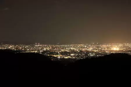 菖蒲ヶ丘展望台（嵐山・高雄パークウェイ）の夜景