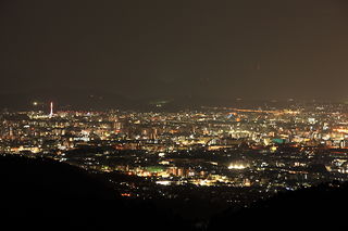 菖蒲ヶ丘展望台の夜景スポット写真（2）class=