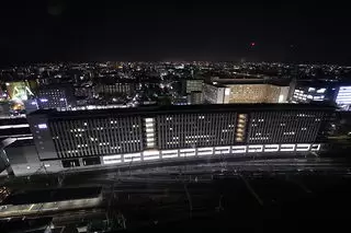 京都駅大空広場の夜景