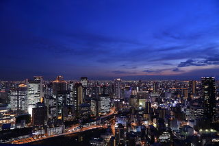 梅田スカイビル 空中庭園展望台の夜景スポット写真（2）class=