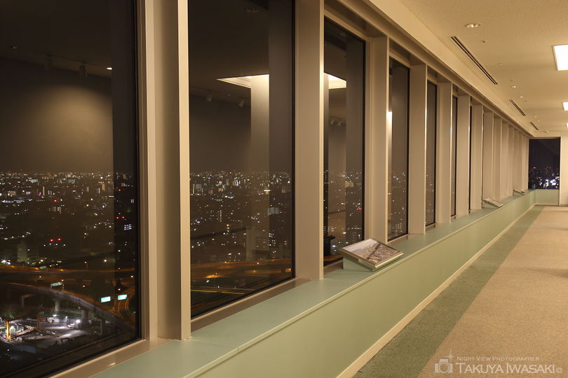 東大阪市役所 22階展望ロビーの夜景スポット写真（5）
