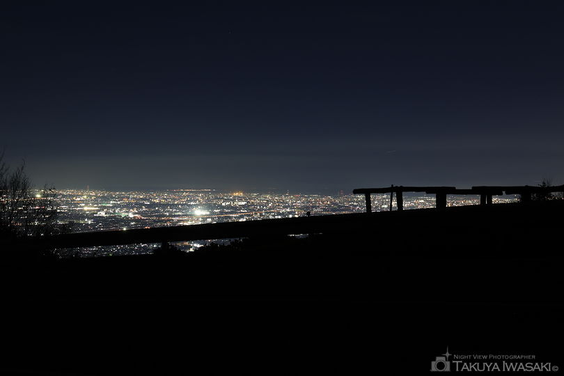 山頂展望台（十三峠駐車場）の夜景スポット写真（3）