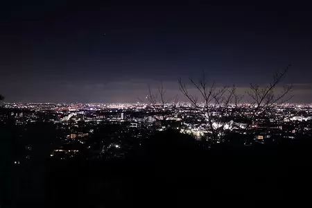 山手台南公園の夜景