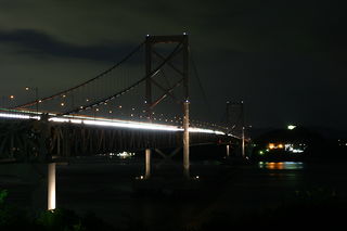 日が落ちた後の大鳴門橋