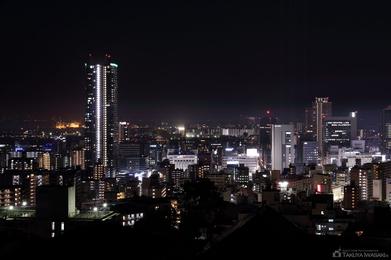 三宮周辺を望む