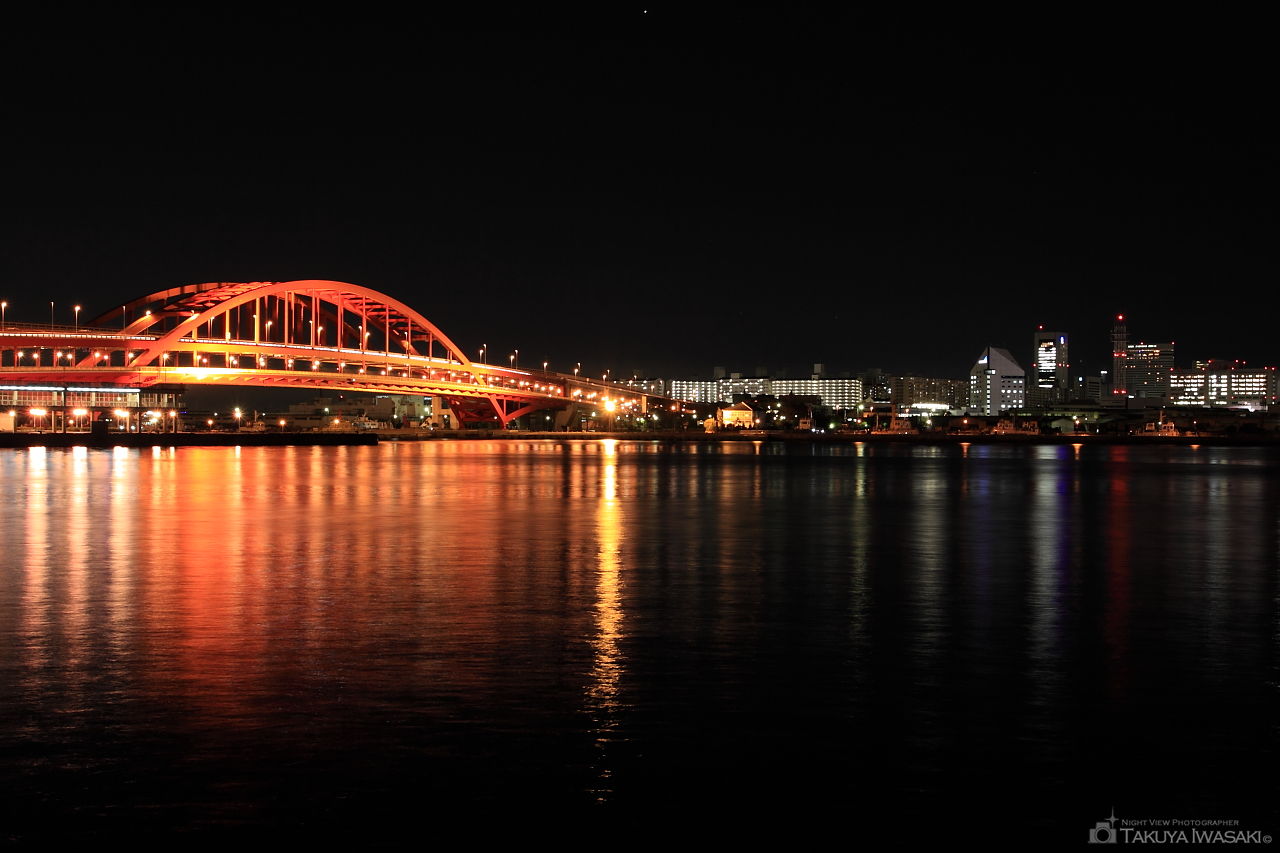 新港第二突堤の夜景スポット写真（2）