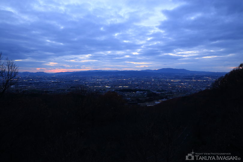 高円山大和三山展望所の夜景スポット写真（4）