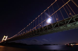 瀬戸大橋と月明かり