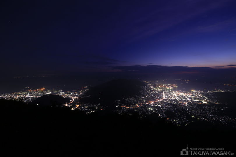 灰ヶ峰の夜景スポット写真（1）