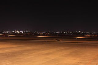 宮崎空港 展望デッキの夜景スポット写真（2）class=