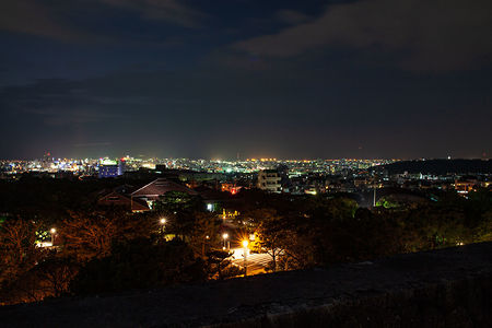 首里城 西のアザナの夜景スポット写真（2）class=