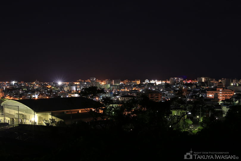 浦添運動公園 市民球場前の夜景スポット写真（2）