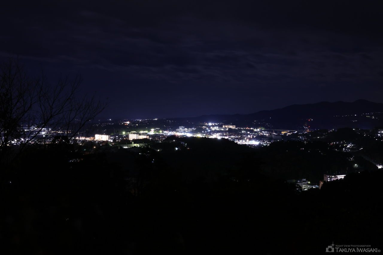 安波山公園前の夜景スポット写真（3）